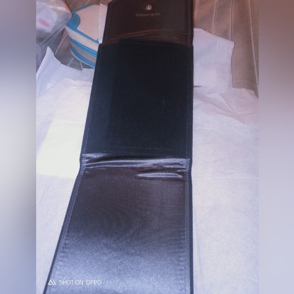 Authentic Tiffany & Co brand black velvet jewelry storage pouch- satin lining - Picture 7 of 10